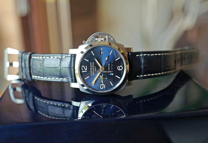 Panerai Luminor 1950 10 Days GMT Manual winding Steel PAM 986 Replica 4