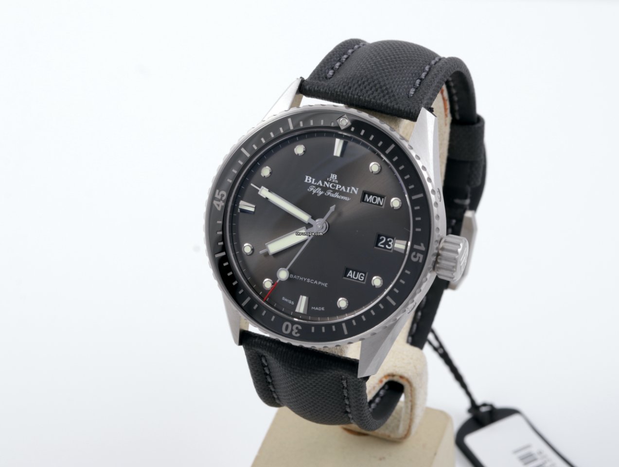 IMG_9081 Blancpain Fifty Fathoms Bathyscaphe Mens watch Unisex Automatic Steel 5071-1110-B52A Replica 4