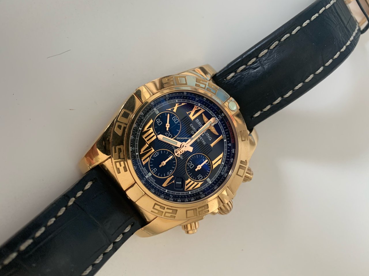 IMG_9081 Breitling Chronomat 44 Mens watch Unisex Automatic Rose gold HB011012 B957 Replica 4