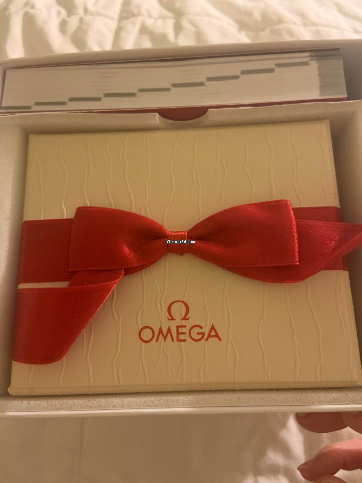 Omega De Ville Prestige Womens watch Automatic Gold Steel 424.23.37.20.09.001 Replica 4