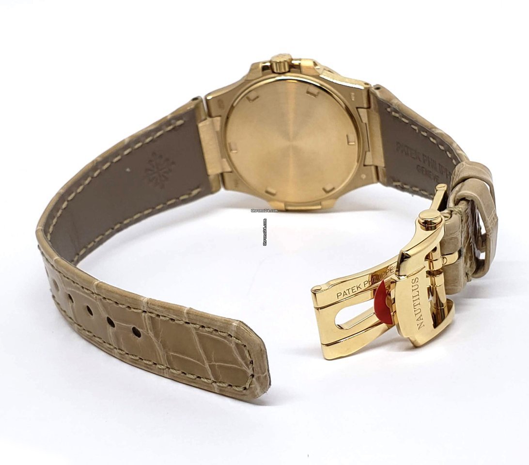 IMG_9081 Patek Philippe Nautilus Womens watch Quartz Rose gold 7010R-012 Replica 4