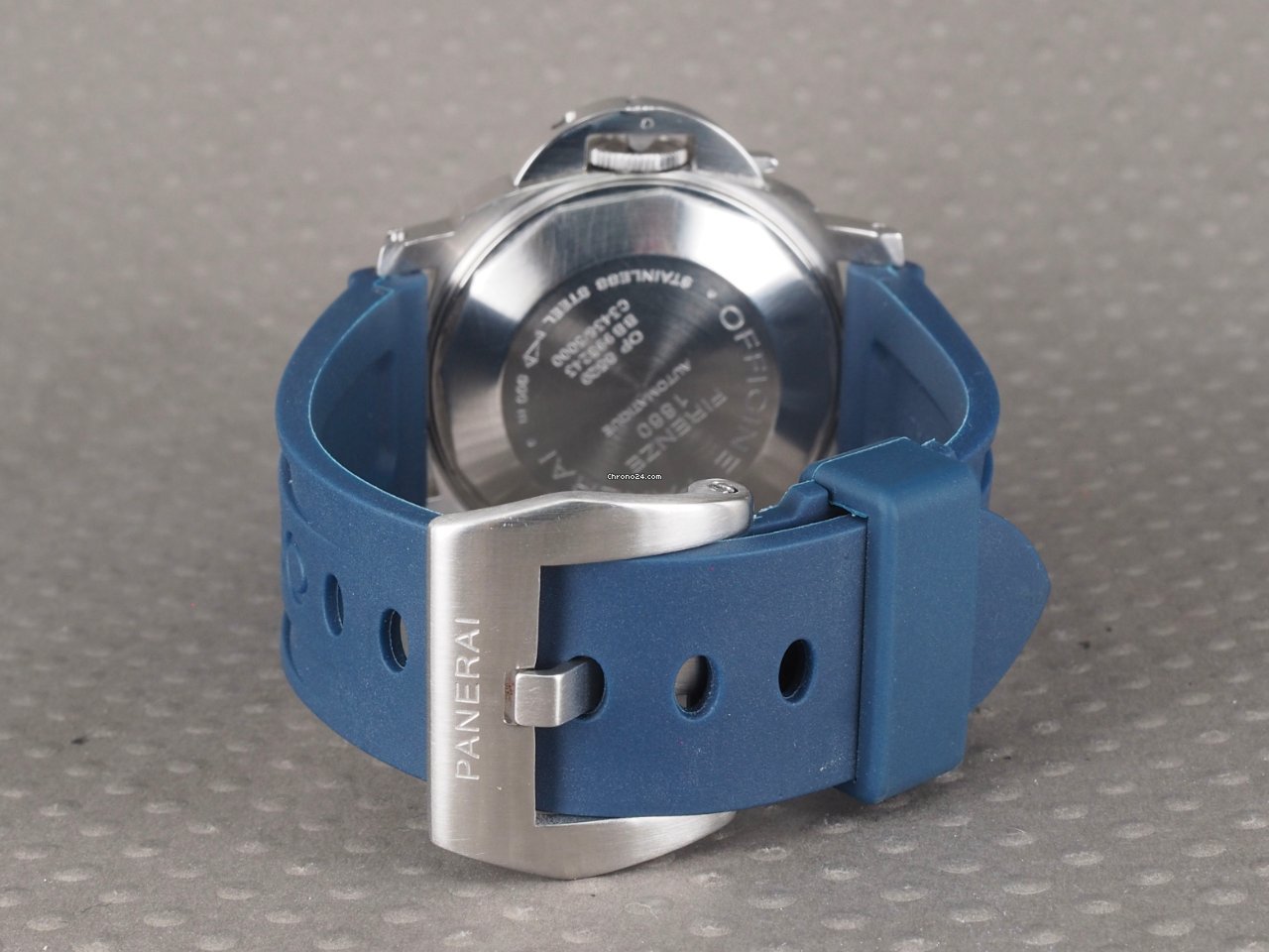 Panerai Steel PAM 00070 Replica 4