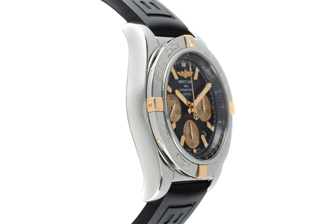 IMG_9081 Breitling Chronomat 44 Mens watch Unisex Automatic Gold Steel IB0110 Replica 4