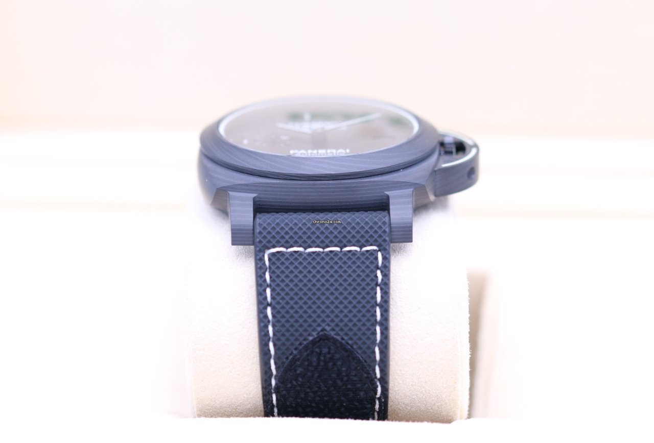IMG_9081 Panerai Luminor Marina Mens watch Unisex Automatic Carbon PAM 01118 Replica 4