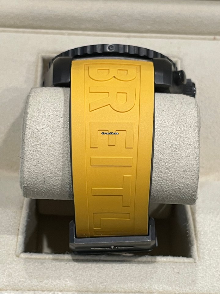 Breitling Cockpit B50 Quartz Titanium VB5010A4 BD41 242S V20DSA.4 Replica 4