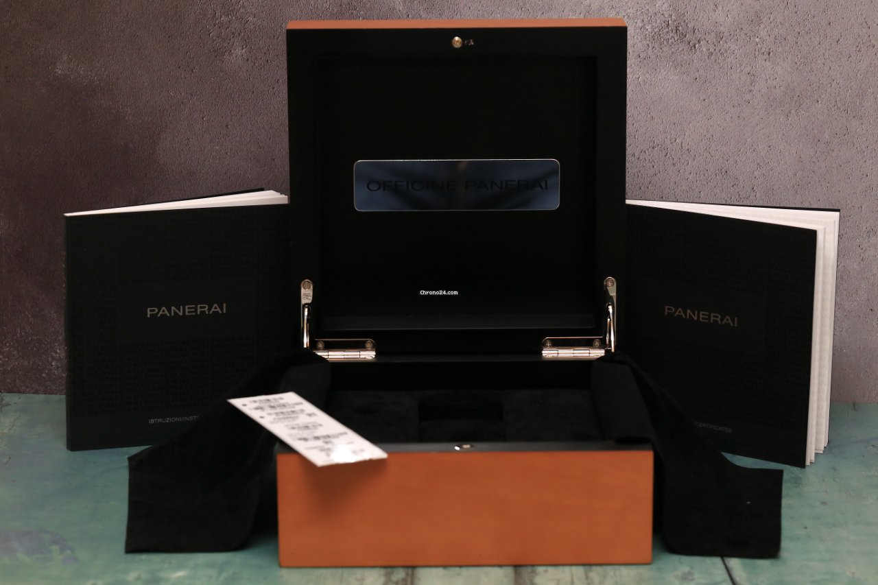 IMG_9081 Panerai Luminor Due Mens watch Unisex Automatic Steel PAM 00944 Replica 4