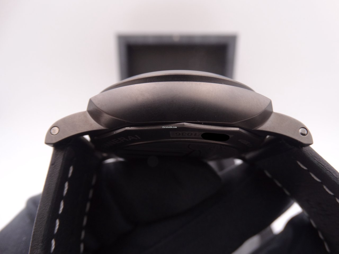 IMG_9081 Panerai Luminor GMT Automatic Mens watch Unisex Automatic Titanium PAM 01036 Replica 4