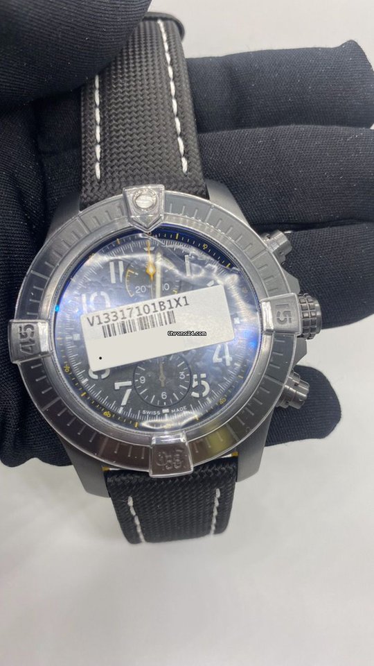 IMG_9081 Breitling Avenger Mens watch Unisex Automatic Titanium V13317101B1X1 Replica 4