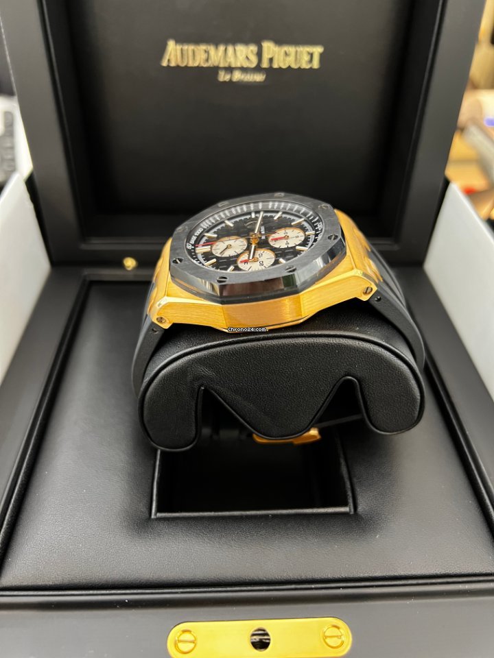 IMG_9081 Audemars Piguet Royal Oak Offshore Chronograph Mens watch Unisex Automatic Rose gold 26401.RO.OO.A002.CA.01 Replica 4