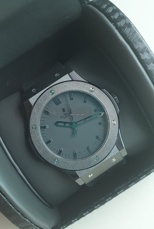 Hublot Classic Fusion 45, 42, 38, 33 mm Mens watch Unisex Manual winding Ceramic 501.CM.1110.RX Replica 4