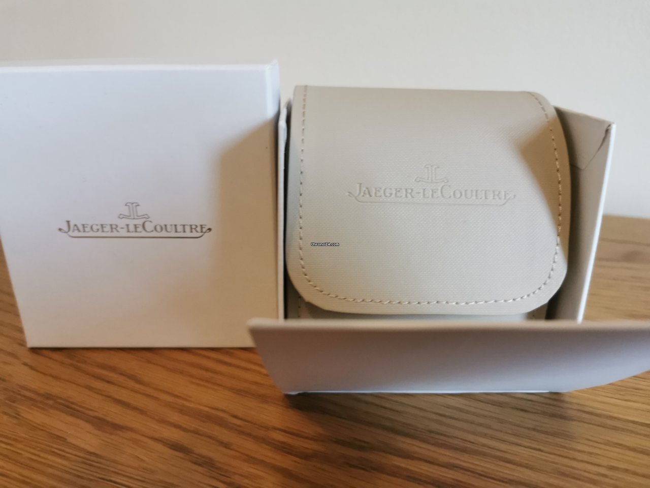 IMG_9081 Jaeger-LeCoultre Mens watch Unisex Quartz Yellow gold 111.1.09 Replica 4