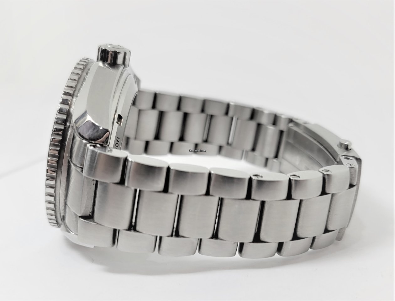 Omega Seamaster Planet Ocean Mens watch Unisex Automatic Steel 232.30.44.22.02.002 Replica 4