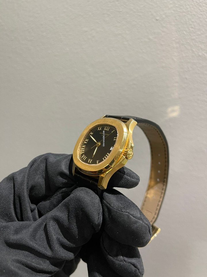 IMG_9081 Patek Philippe Aquanaut Mens watch Unisex Automatic Yellow gold 5060 Replica 4