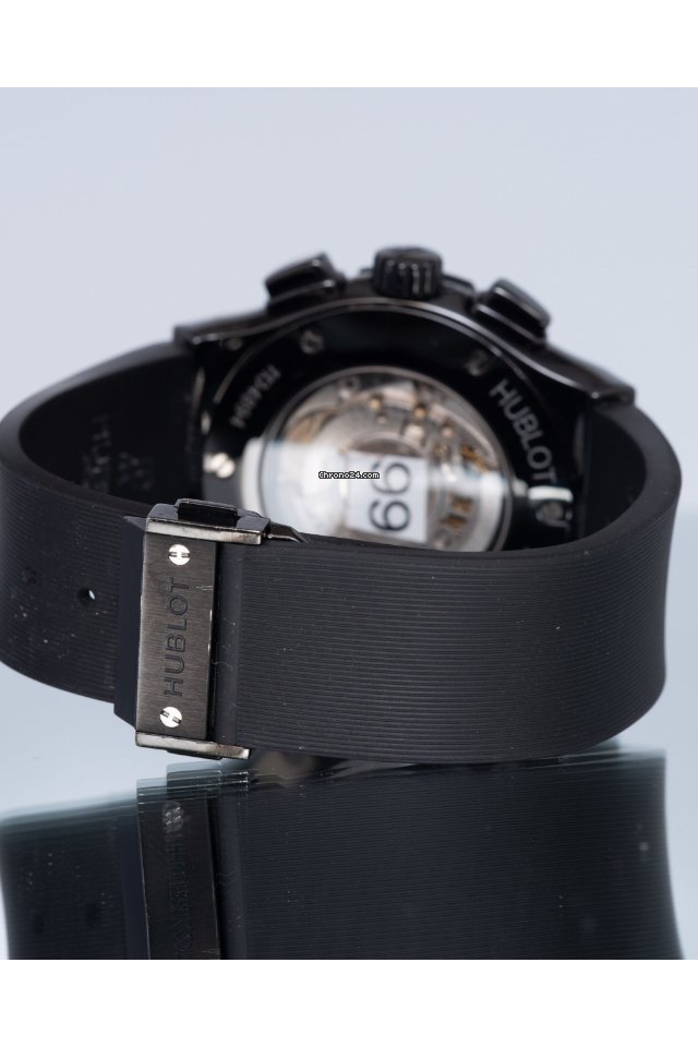 IMG_9081 Hublot Classic Fusion Chronograph Ceramic 521.CM.1771.RX Replica 4
