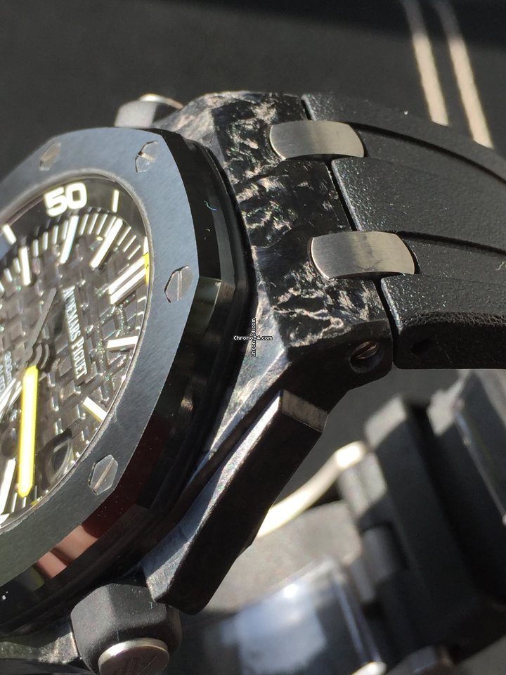IMG_9081 Audemars Piguet Royal Oak Offshore Diver Mens watch Unisex Automatic Carbon 15706AU.00.A002CA.01 Replica 4