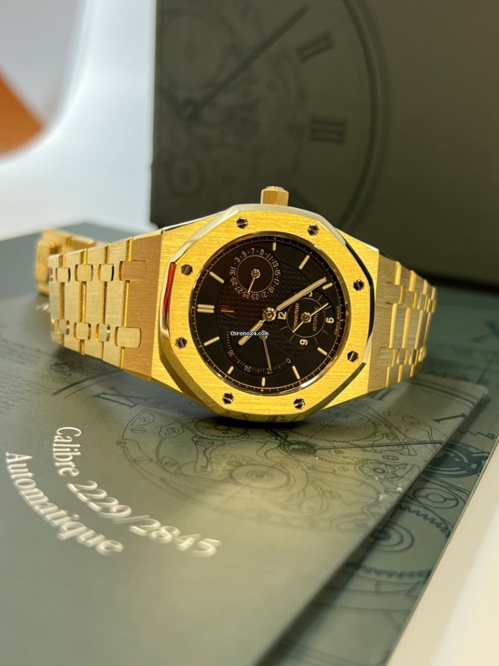 IMG_9081 Audemars Piguet Royal Oak Dual Time Mens watch Unisex Automatic Yellow gold 25730BA Replica 4