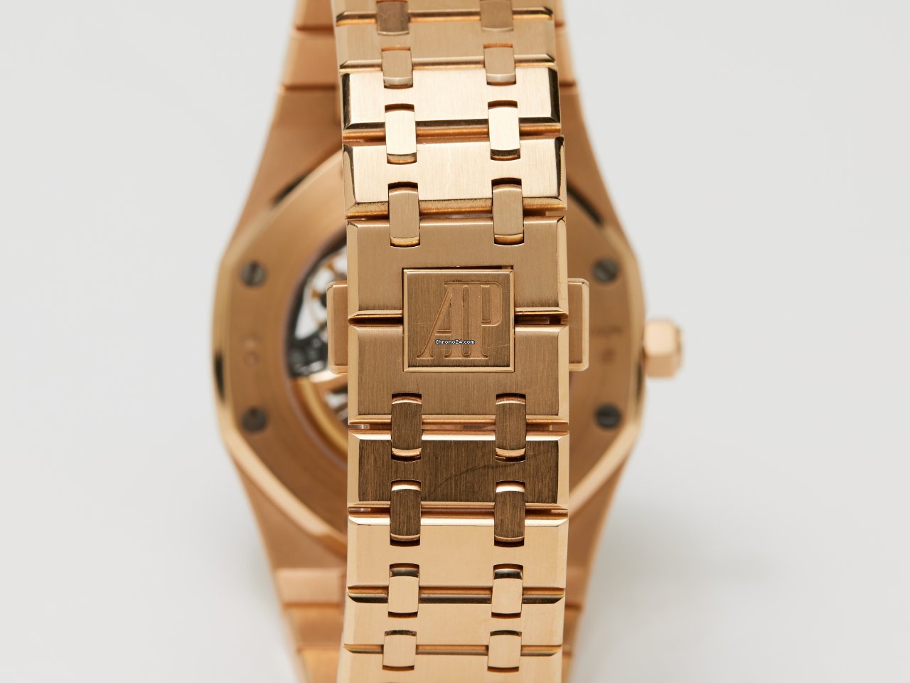 IMG_9081 Audemars Piguet Royal Oak Selfwinding Mens watch Unisex Automatic Rose gold 15305OR.OO.D088CR.01 Replica 4