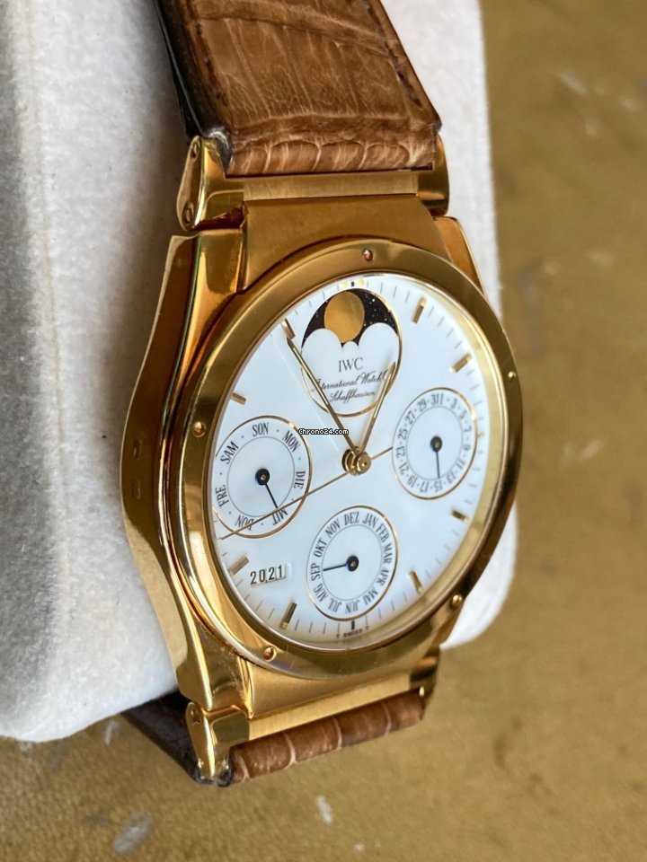 IMG_9081 IWC Ingenieur Mens watch Unisex Automatic Yellow gold IW3540 Replica 4