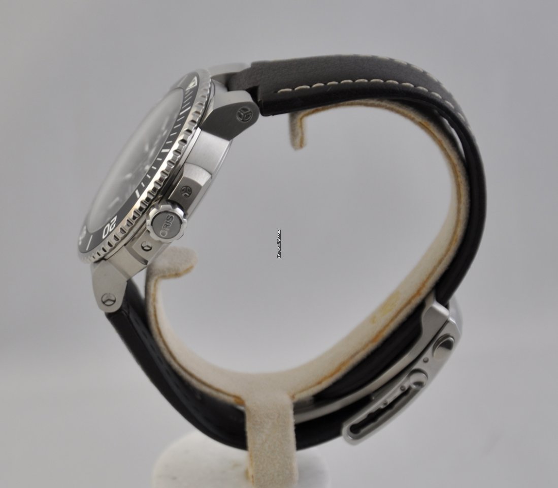 Oris Aquis Date Mens watch Unisex Automatic Steel 01 733 7730 4135-07 4 24 65EB Replica 4