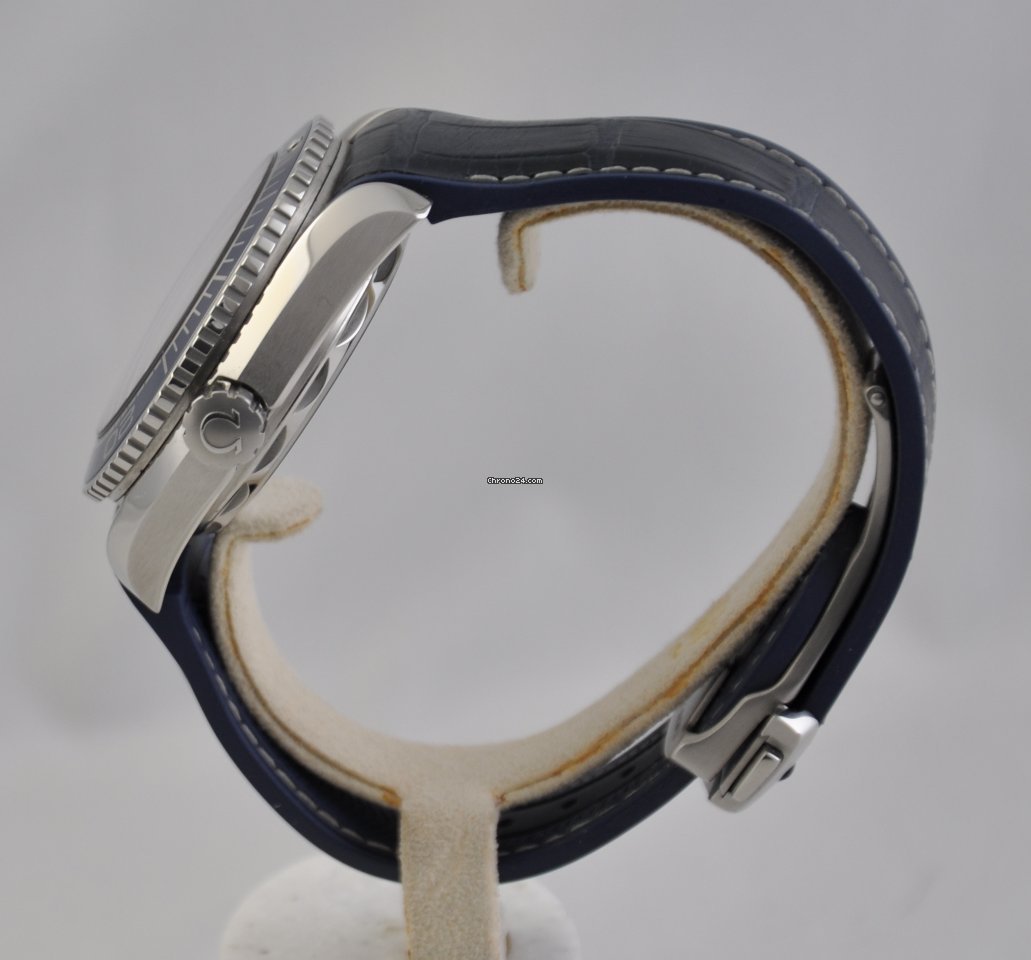 Omega Seamaster Planet Ocean Mens watch Unisex Automatic Steel 215.33.44.21.03.001 Replica 4