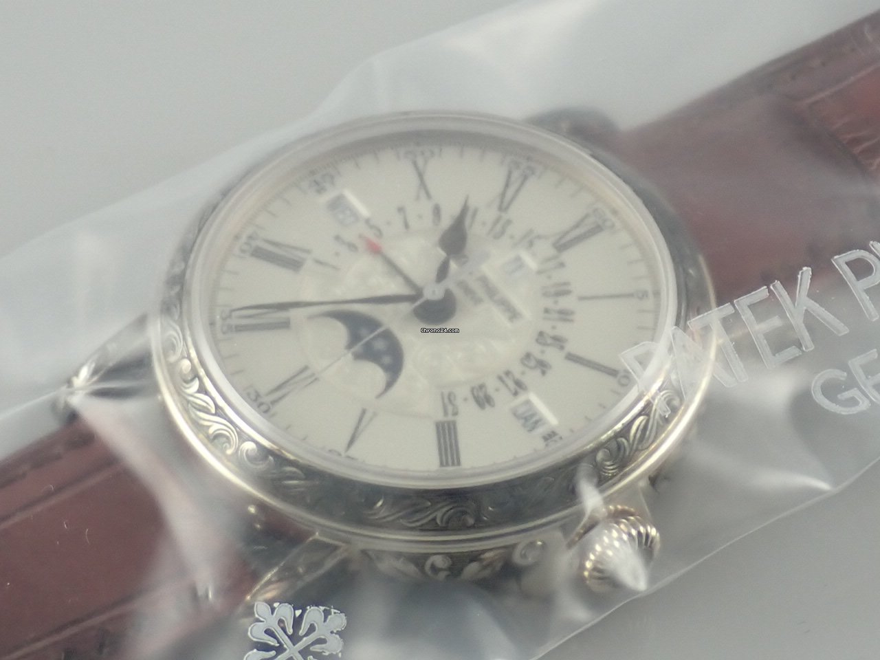 IMG_9081 Patek Philippe Perpetual Calendar Automatic White gold 5160G Replica 4