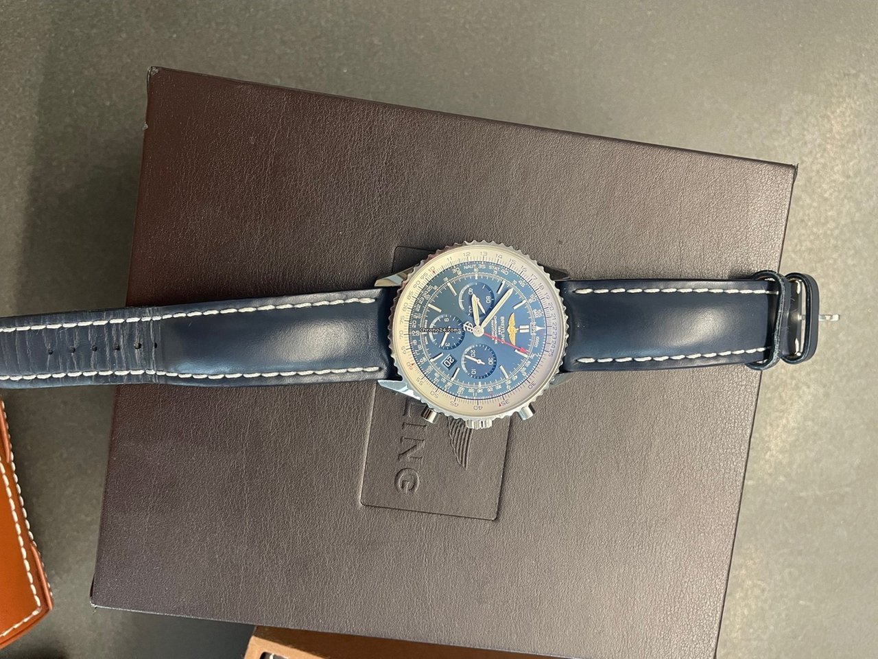 IMG_9081 Breitling Navitimer 01 (46 MM) Mens watch Unisex Steel AB012721 C889 Replica 4