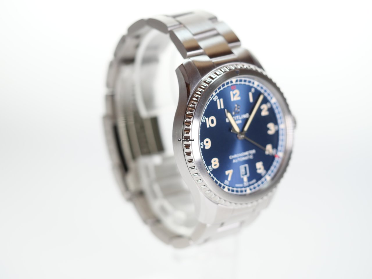 IMG_9081 Breitling Aviator 8 Mens watch Unisex Automatic Steel A17315101C1A1 Replica 4
