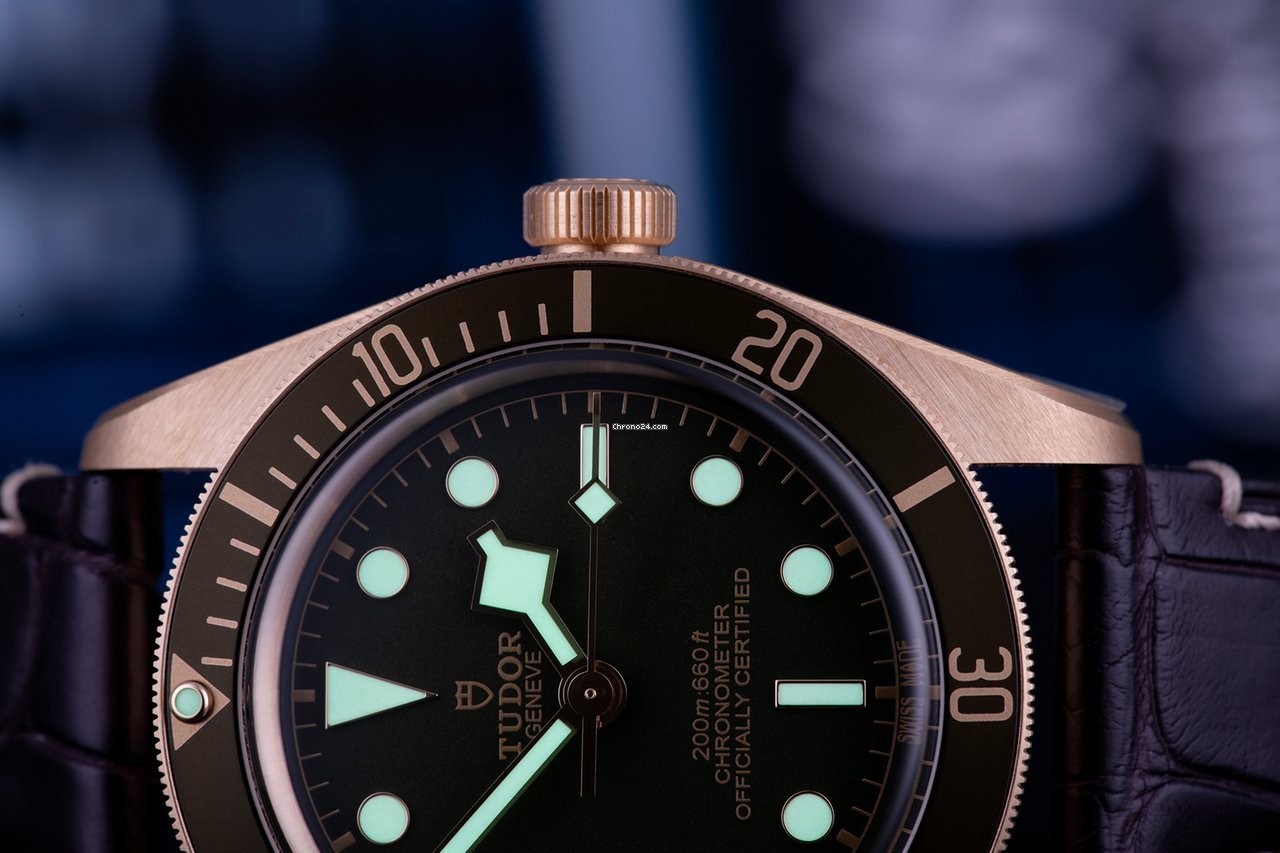 IMG_9081 Tudor Black Bay Fifty-Eight Automatic Yellow gold 79018V Replica 4