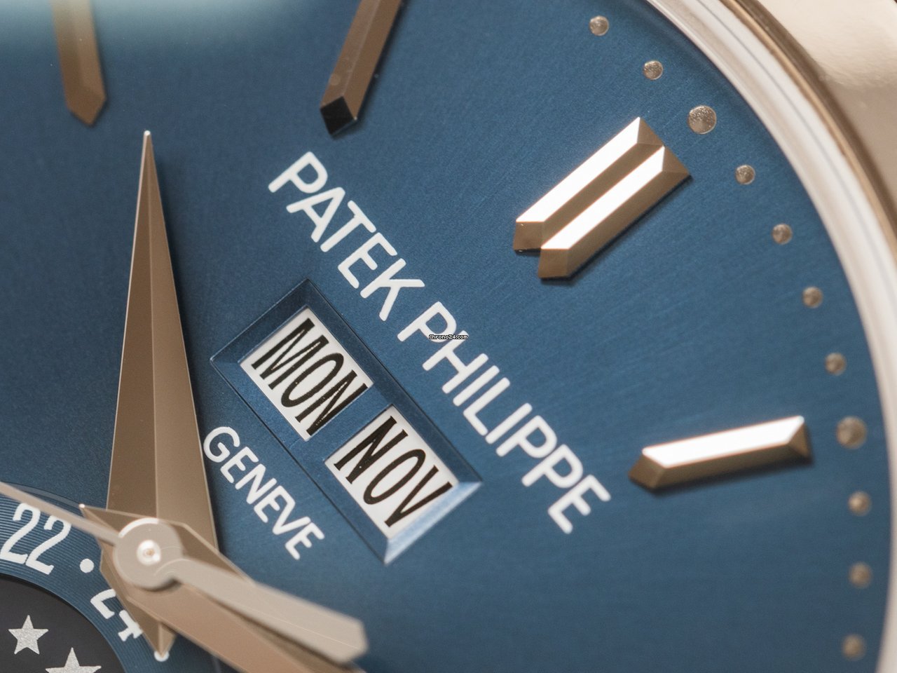 Patek Philippe Annual Calendar Mens watch Unisex Automatic White gold 5396 1G-001 Replica 4