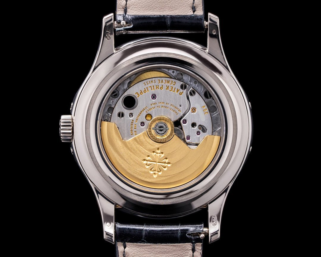 Patek Philippe Annual Calendar Mens watch Unisex Automatic White gold 5205G-010 Replica 4