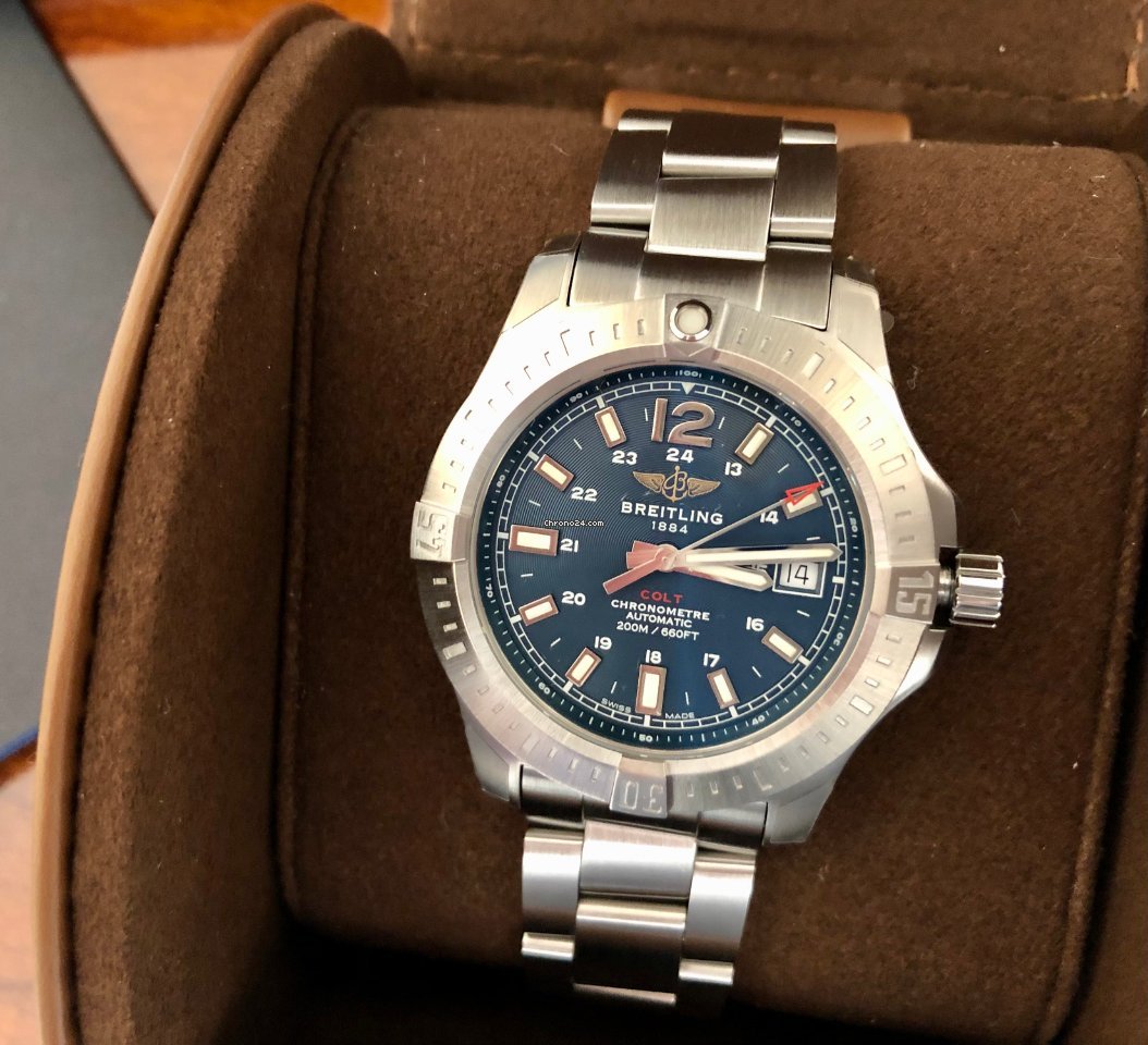 Breitling Chronomat Colt Mens watch Unisex Automatic Steel A17313101C1A1 Replica 4