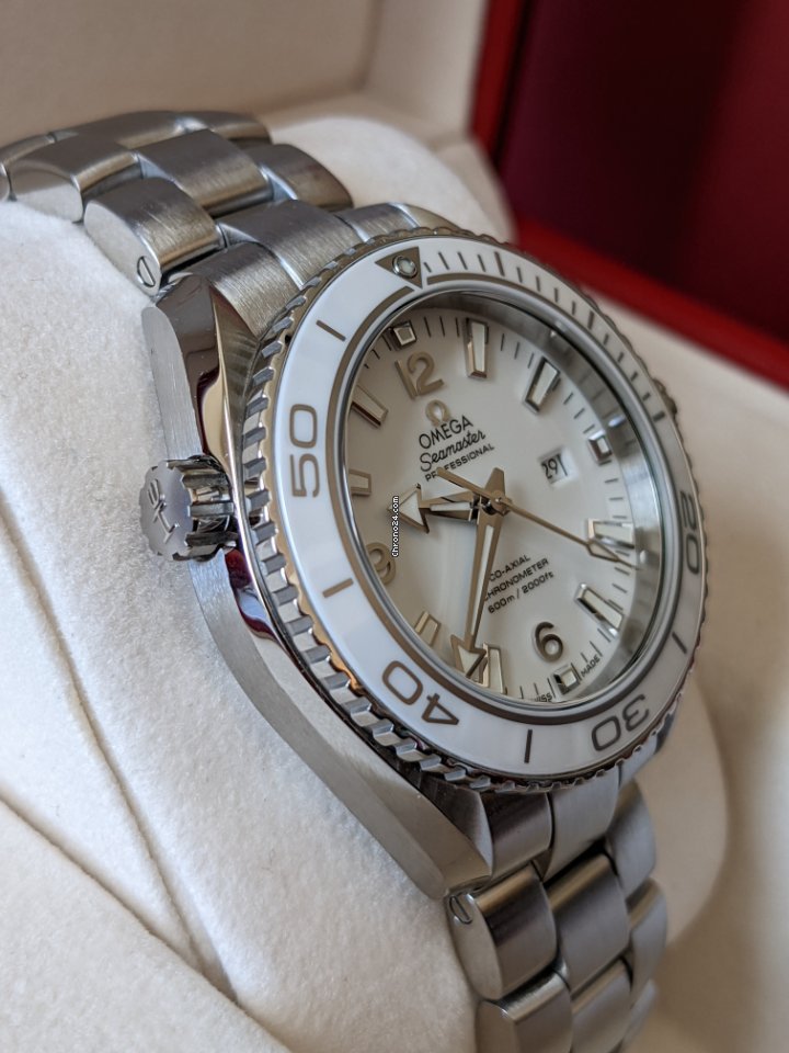 IMG_9081 Omega Seamaster Planet Ocean Mens watch Unisex Automatic Steel 232.30.38.20.04.001 Replica 4