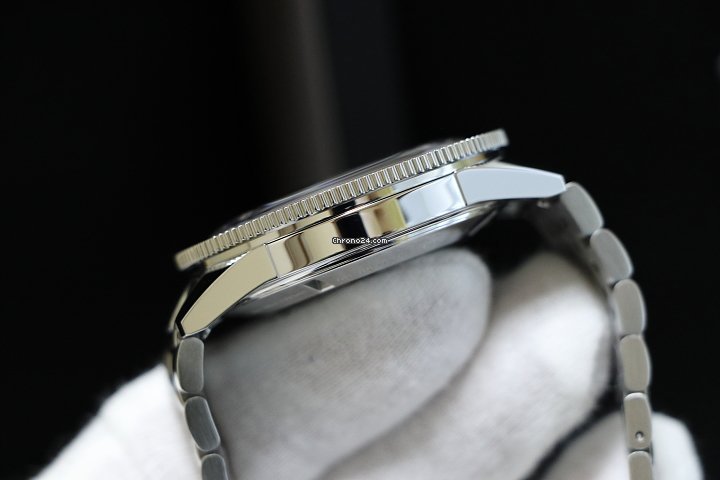 IMG_9081 Rado HyperChrome Captain Cook Automatic Steel R32105153 Replica 4