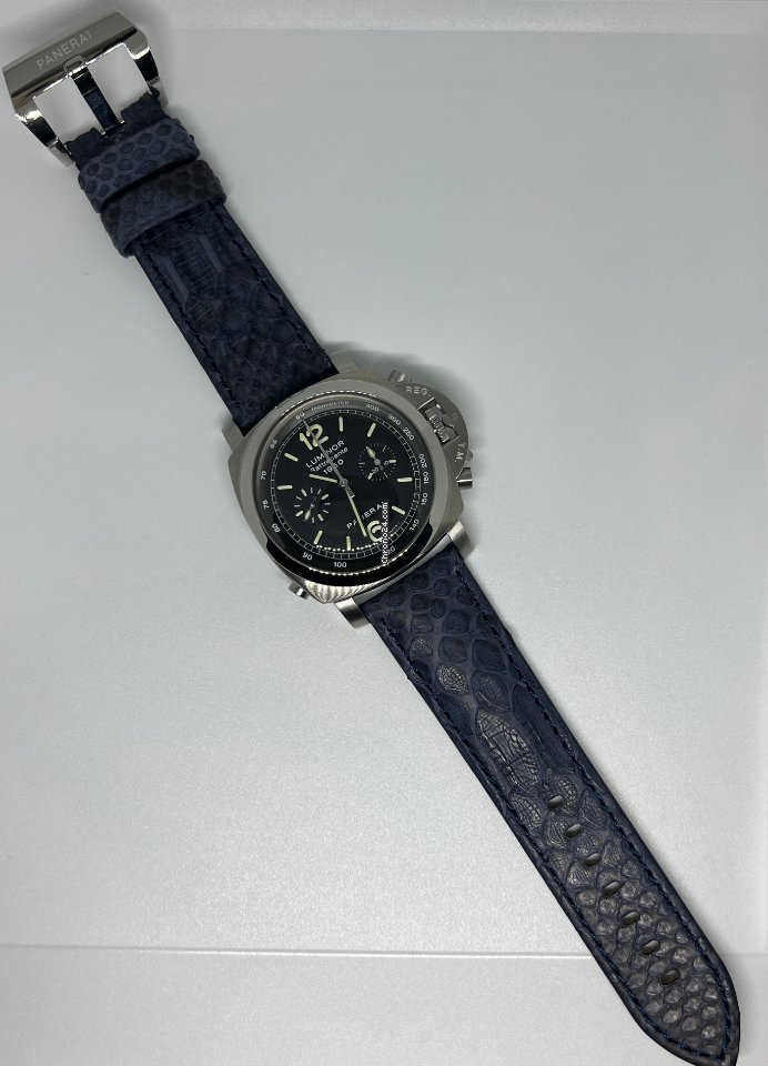 IMG_9081 Panerai Luminor 1950 3 Days Chrono Flyback Mens watch Unisex Automatic Steel PAM 00213 Replica 4