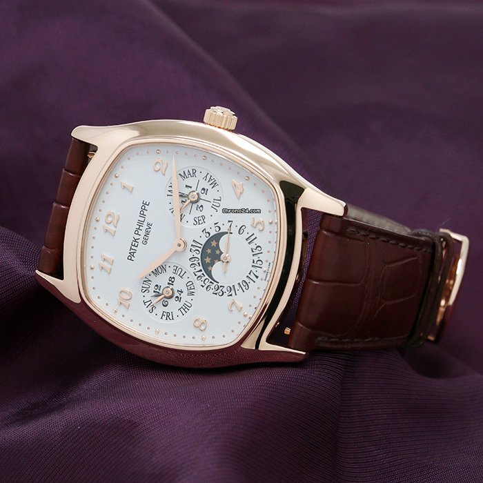 Patek Philippe Perpetual Calendar Automatic 5940R-001 Replica 4