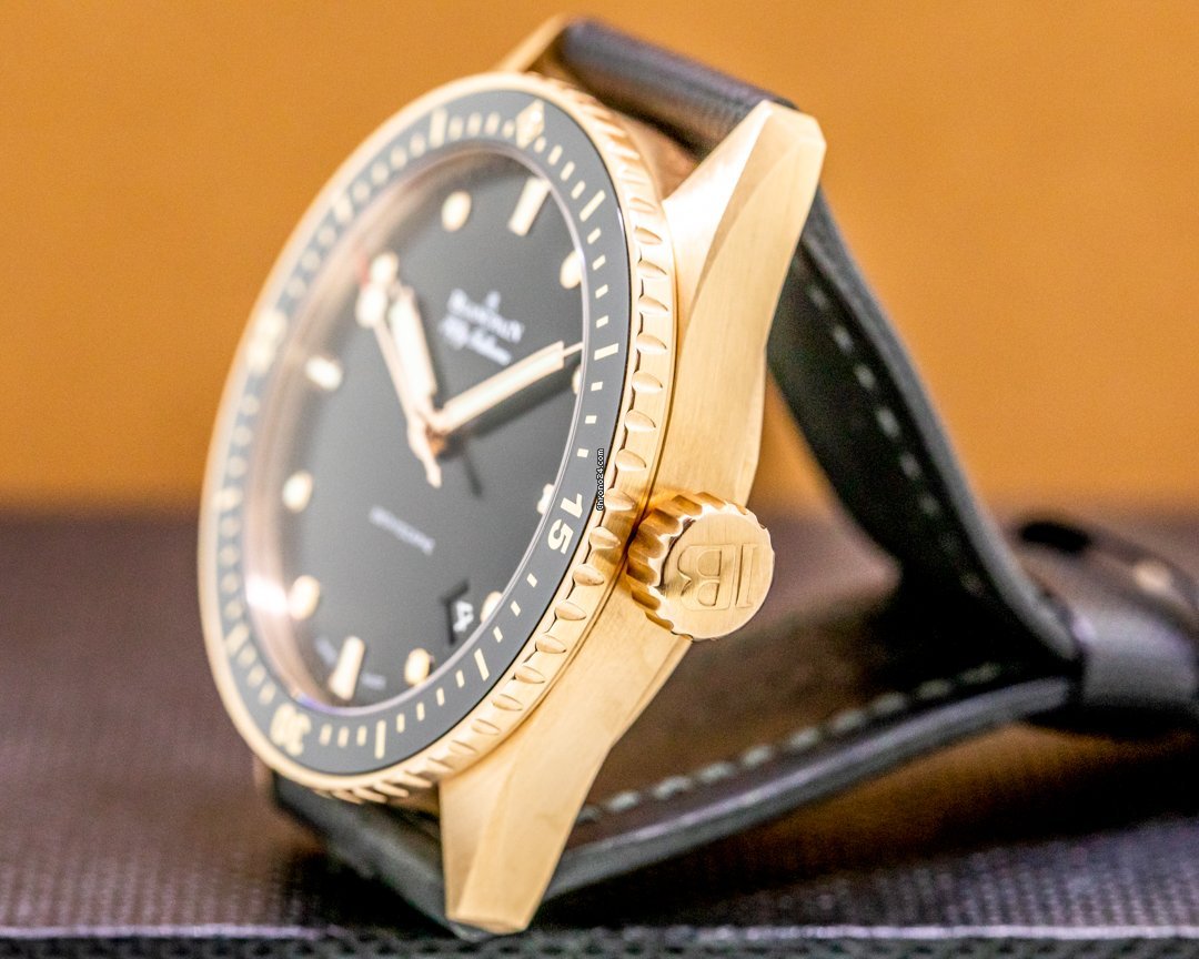 IMG_9081 Blancpain Fifty Fathoms Bathyscaphe Mens watch Unisex Automatic Rose gold 5000-36S30-B52A Replica 4