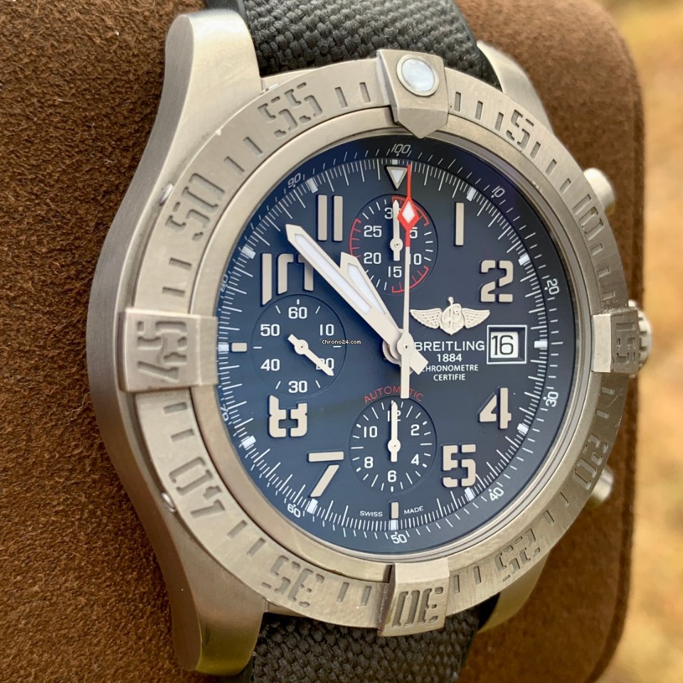 Breitling Avenger Bandit Mens watch Unisex Automatic Titanium E1338310 M534 Replica 4