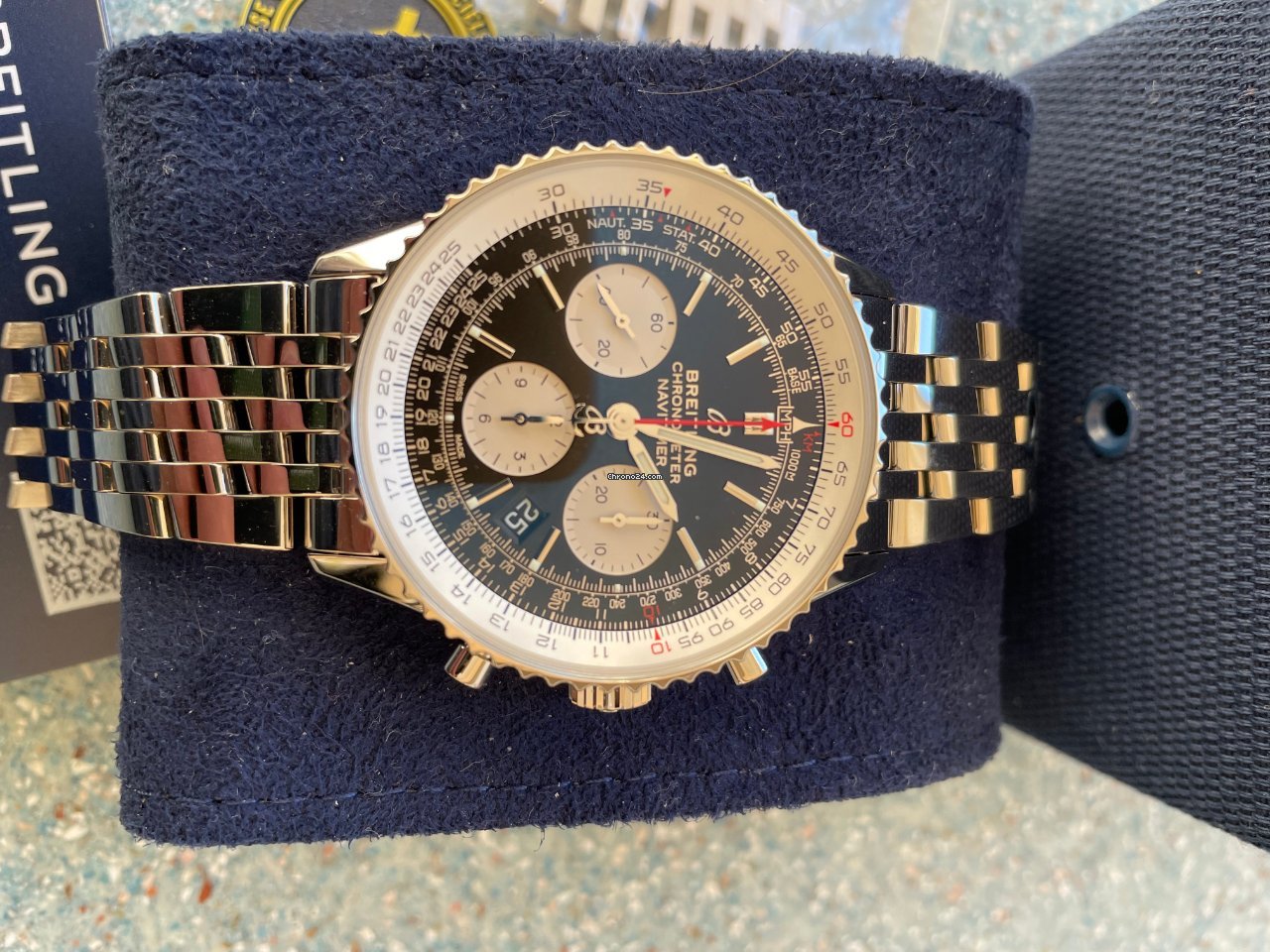 IMG_9081 Breitling Navitimer 1 B01 Chronograph 43 Mens watch Unisex Automatic Steel AB0121211B1A1 Replica 4
