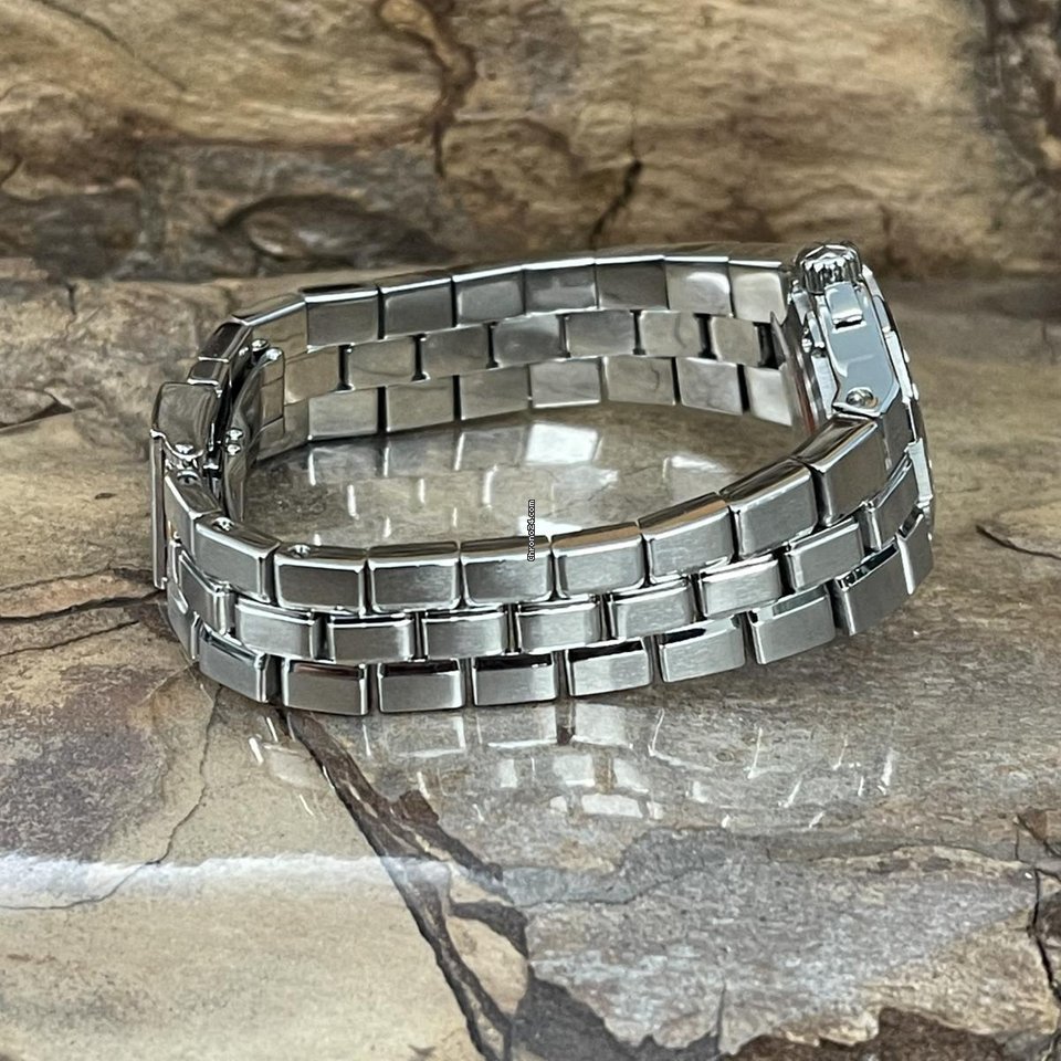 Vacheron Constantin Overseas Quartz Steel 16050 Replica 4