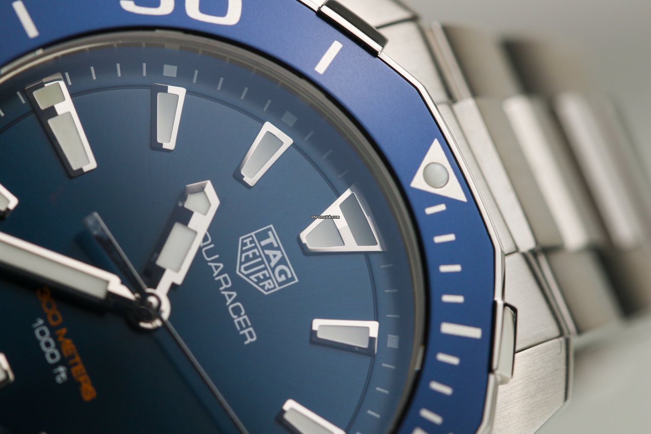 IMG_9081 TAG Heuer Aquaracer 300M Mens watch Unisex Quartz Steel WAY111C.BA0928 Replica 4