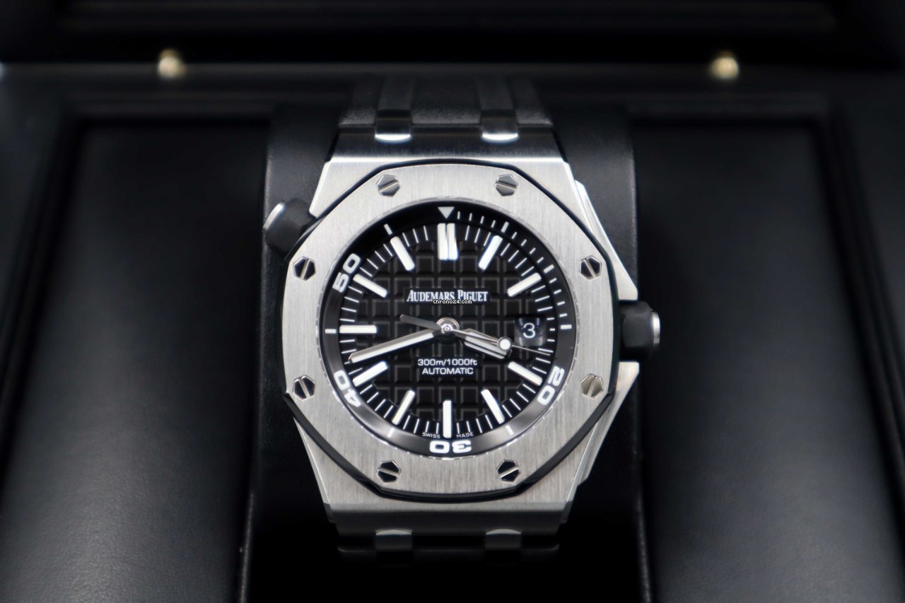 IMG_9081 Audemars Piguet Royal Oak Offshore Diver Mens watch Unisex Automatic Steel 15710ST.OO.A002CA.01 Replica 4