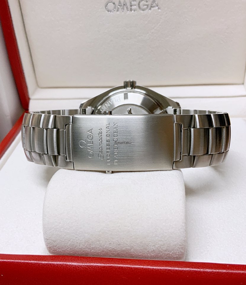 IMG_9081 Omega Seamaster Planet Ocean Mens watch Unisex Automatic Steel 2200.50.00 Replica 4
