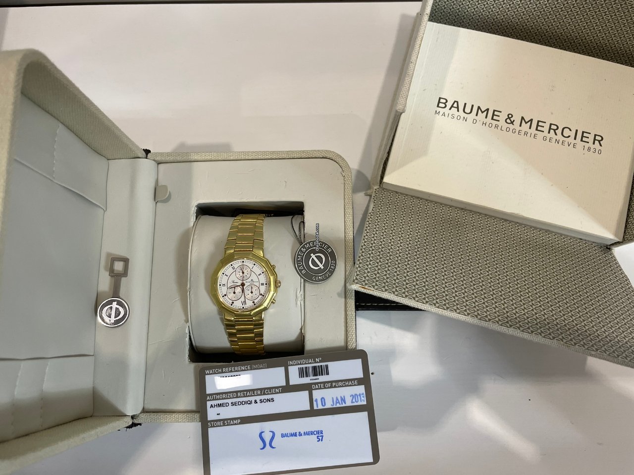 Baume & Mercier Riviera Mens watch Unisex Quartz Yellow gold MV045040 Replica 4