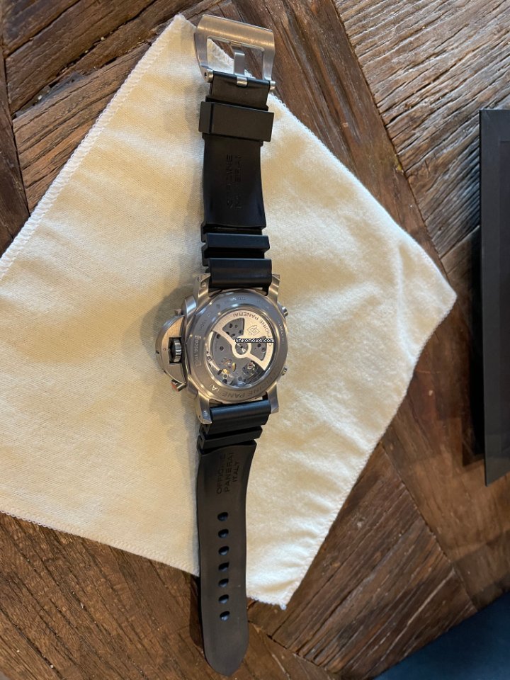 IMG_9081 Panerai Luminor 1950 Regatta 3 Days Chrono Flyback Mens watch Unisex Automatic Titanium PAM 00526 Replica 4