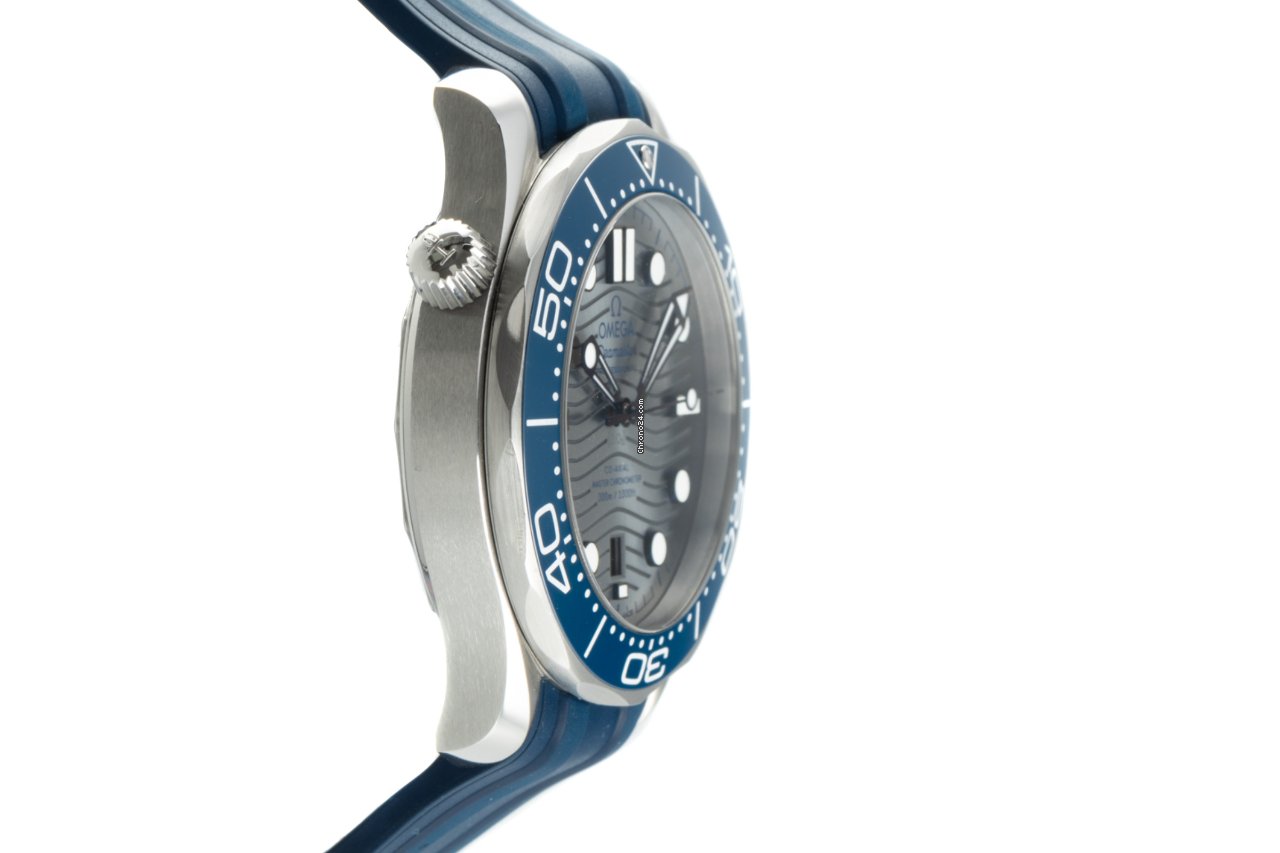 IMG_9081 Omega Seamaster Diver 300 M Mens watch Unisex Automatic Steel 210.32.42.20.06.001 Replica 4