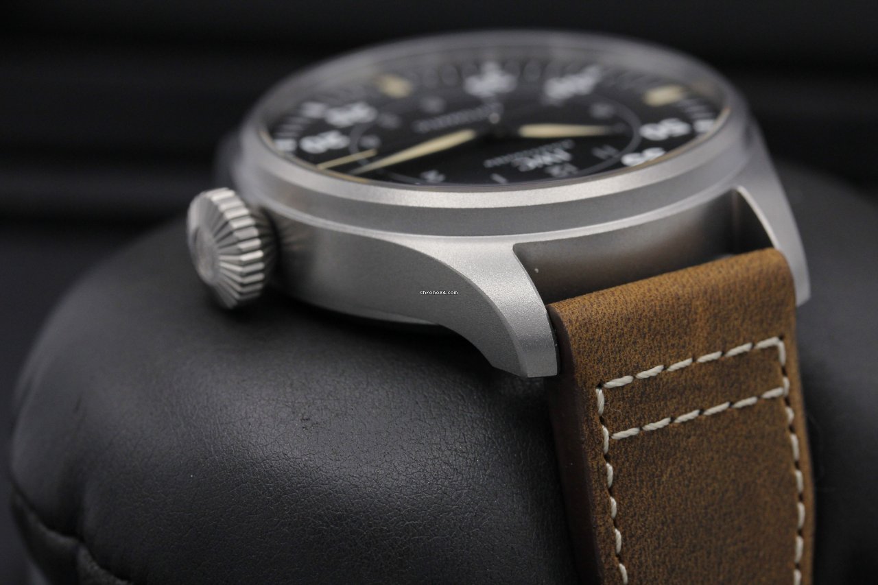 IMG_9081 IWC Big Pilot Titanium IW329701 Replica 4