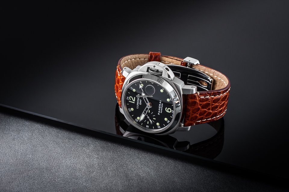 Panerai Luminor GMT Automatic Mens watch Unisex Automatic Steel PAM 00159 Replica 4
