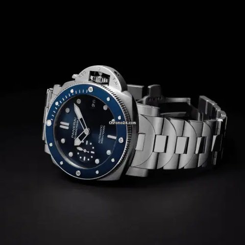 IMG_9081 Panerai Luminor Submersible Mens watch Unisex Automatic Steel PAM 01068 Replica 4