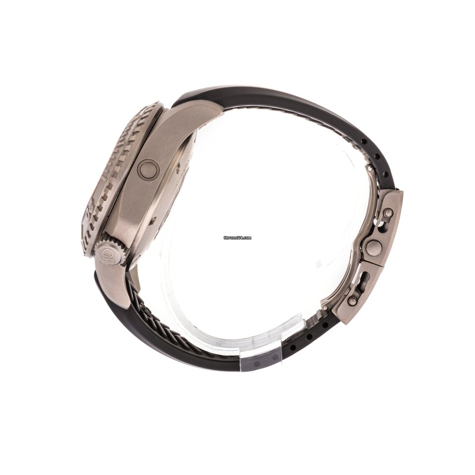 Girard Perregaux Sea Hawk Mens watch Unisex Automatic Titanium 49940 Replica 4