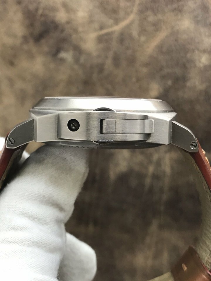 IMG_9081 Panerai Manual winding Titanium PAM00176 Replica 4